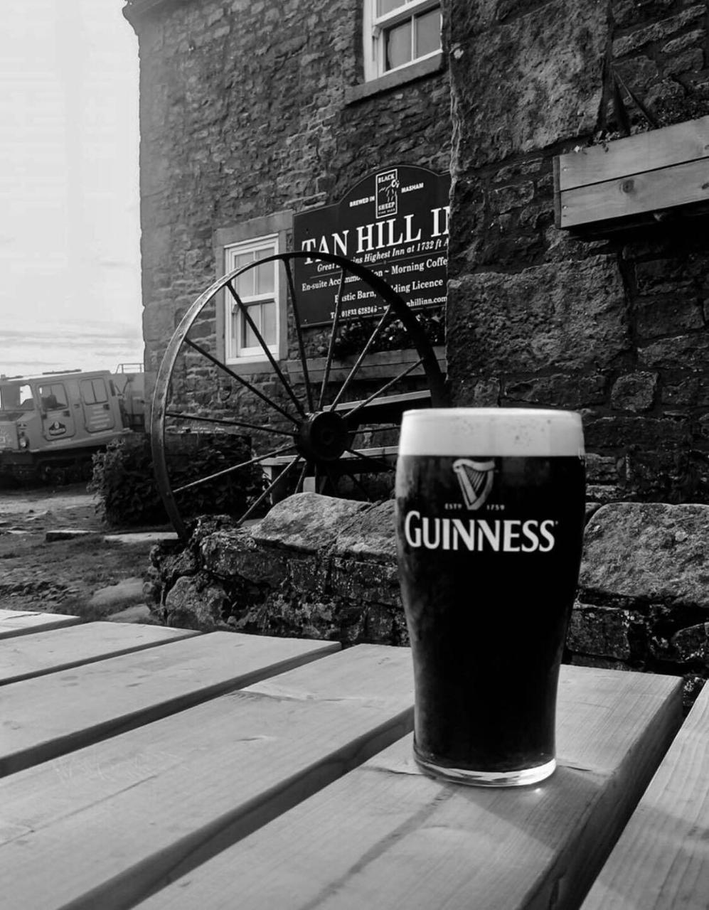 The Tan Hill Inn Keld Eksteriør bilde